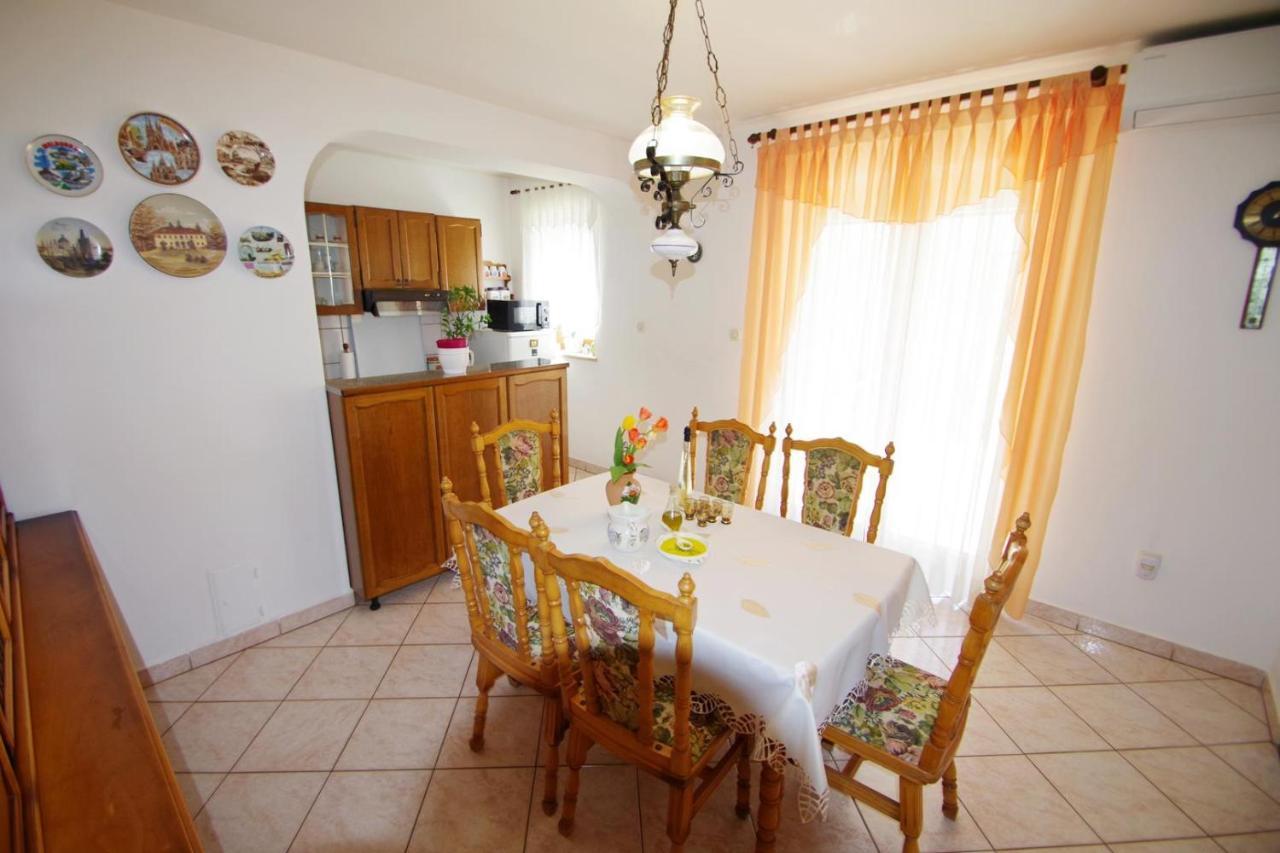 Apartment Ana