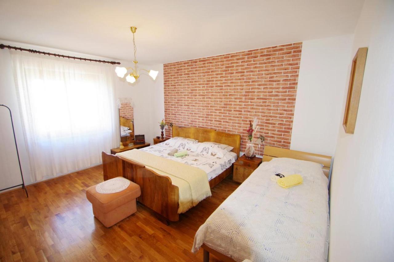 Apartment Ana